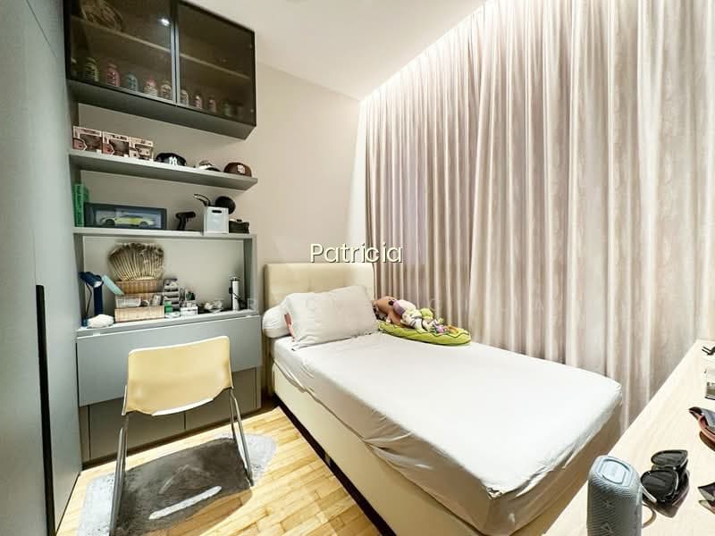 STRATUM photo 6