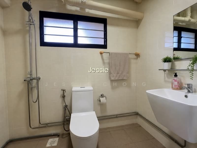 742 TAMPINES STREET 72 photo 4