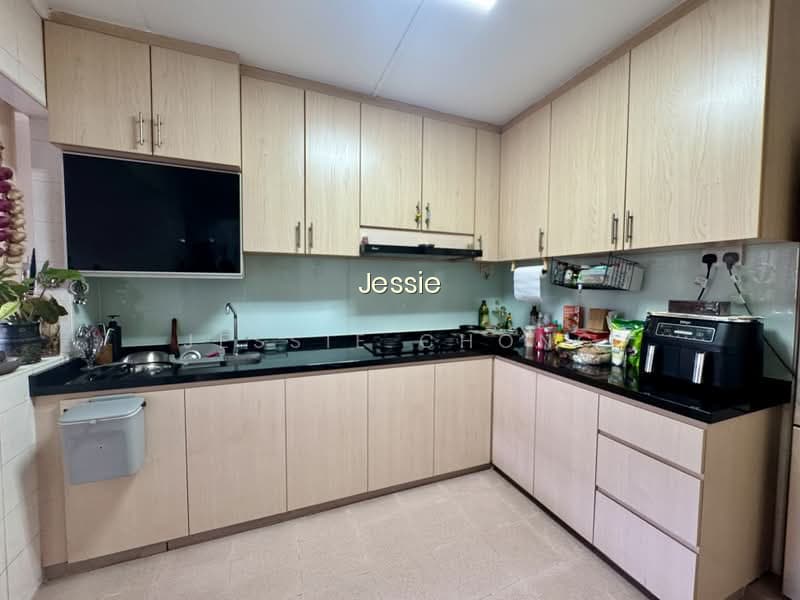 742 TAMPINES STREET 72 photo 5