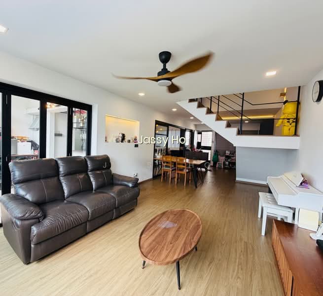 867A TAMPINES STREET 83 photo 3