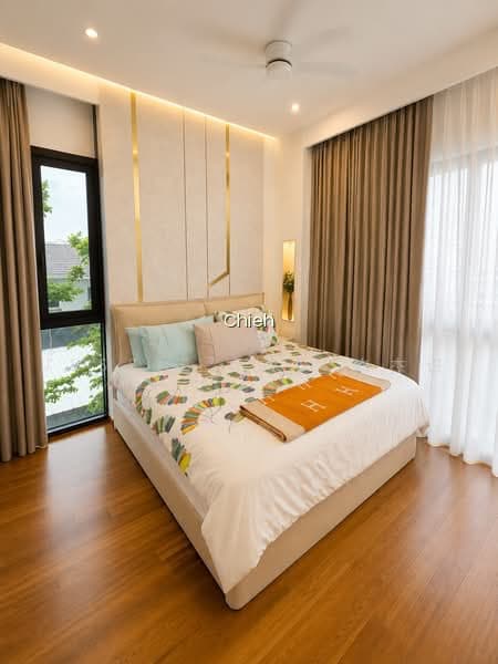 PARKWOOD RESIDENCES photo 3