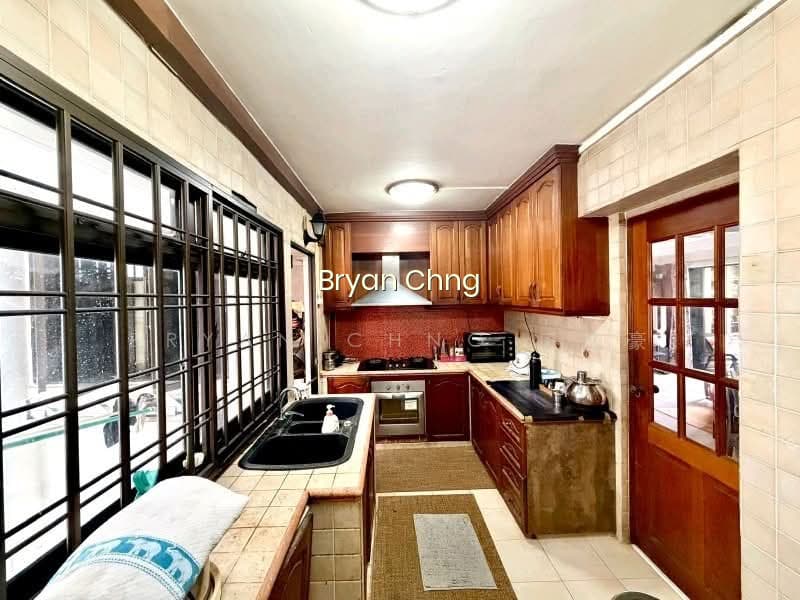 226B COMPASSVALE WALK photo 2