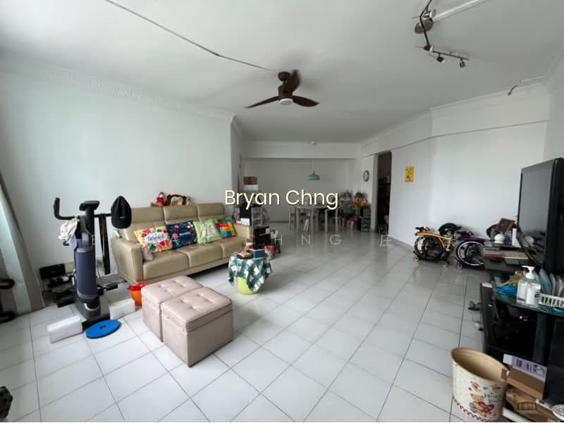 222 SERANGOON AVENUE 4 photo 2