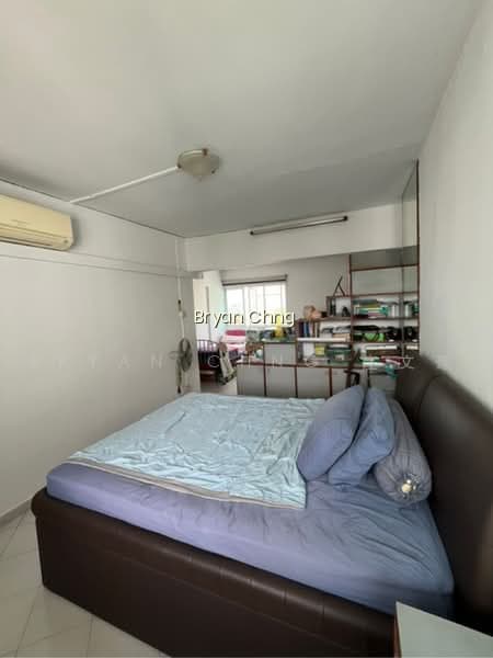 222 SERANGOON AVENUE 4 photo 5