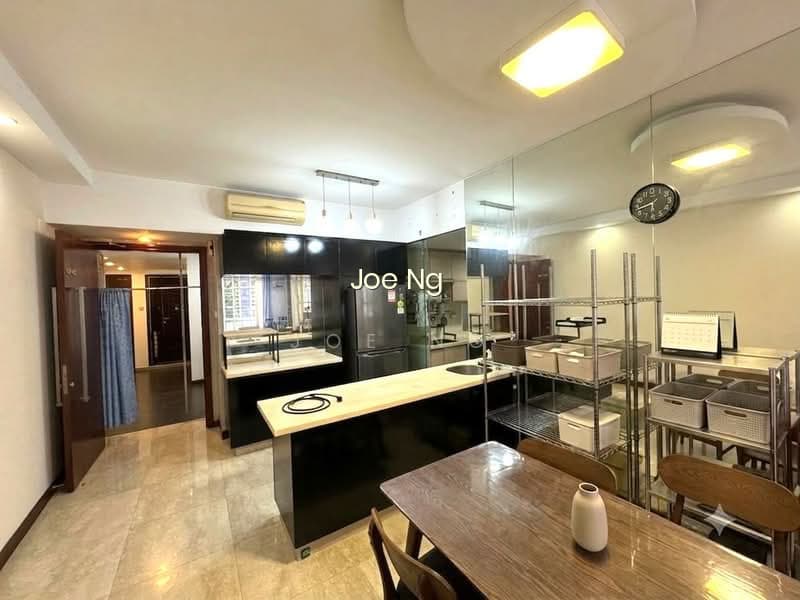 LA CASA photo 3