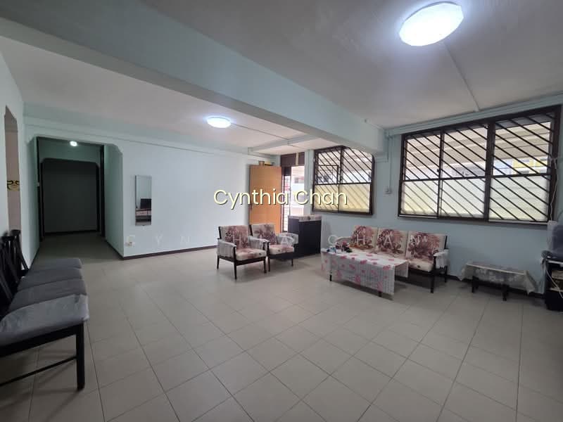 665 YISHUN AVENUE 4 photo 3