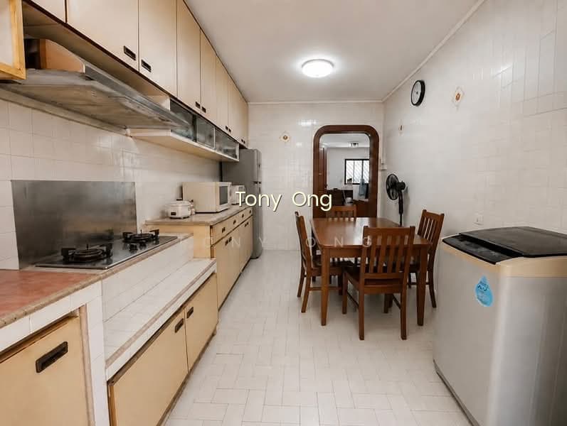 166 TAMPINES STREET 12 photo 5