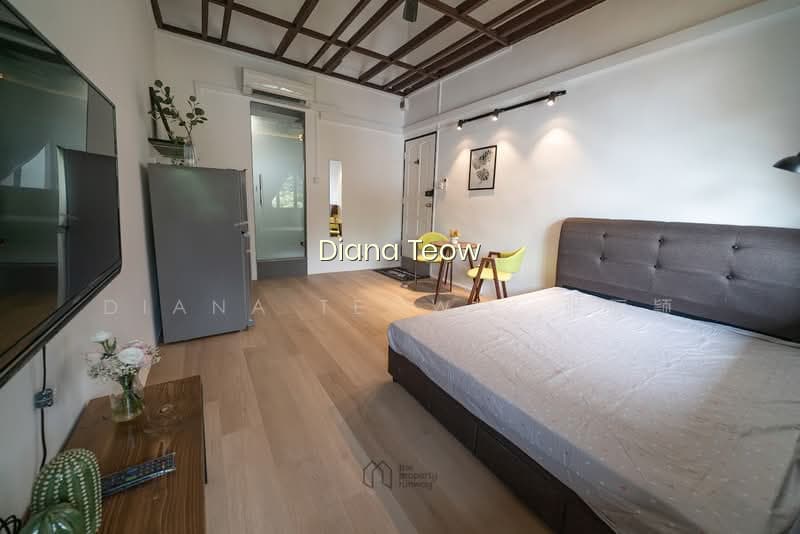 STUDIO FOR RENT AT PASIR PANJANG ROAD- WALK UP APARTMENT image 1 of 4