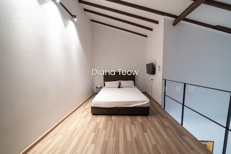 STUDIO FOR RENT AT PASIR PANJANG ROAD- WALK UP APARTMENT 5