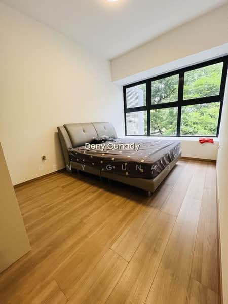 UBER 388 photo 5