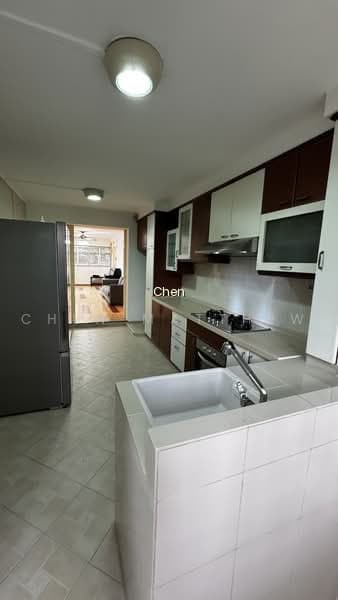 5 DOVER CRESCENT photo 6