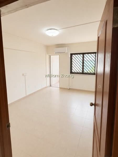 166 TAMPINES STREET 12 photo 4