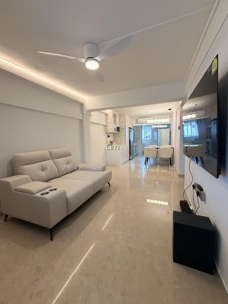 47 MARINE CRESCENT image 1 of 10