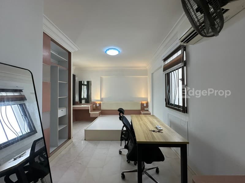492 ADMIRALTY LINK image 1 of 6
