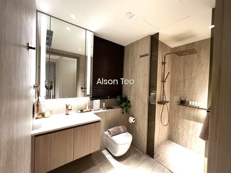 ARINA EAST RESIDENCES photo 2