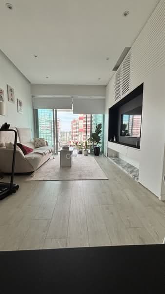 THE METROPOLITAN CONDOMINIUM image 1 of 10