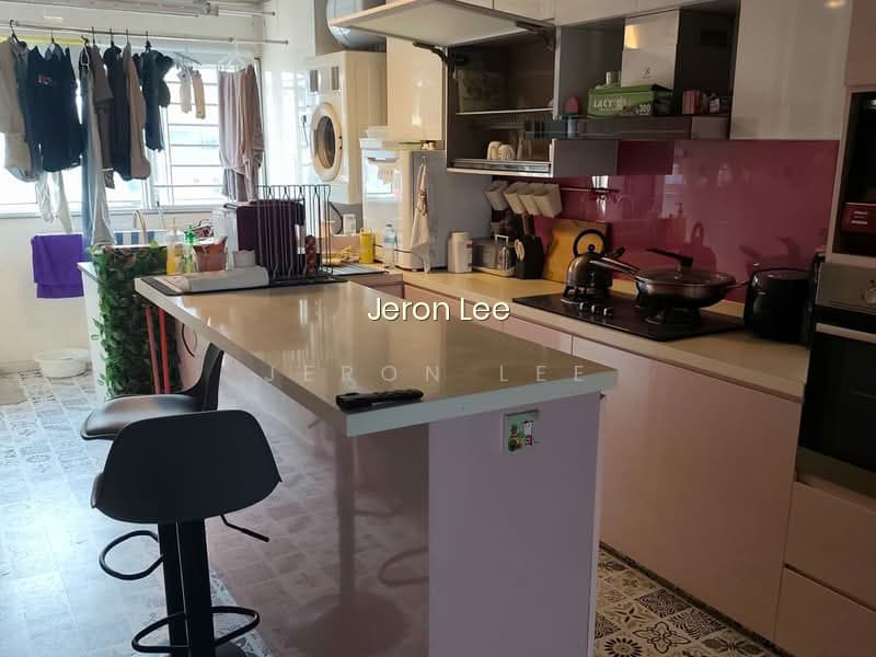 31 TEBAN GARDENS ROAD photo 3