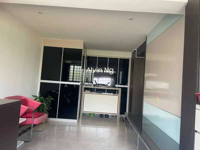 42 TELOK BLANGAH RISE image 1 of 10