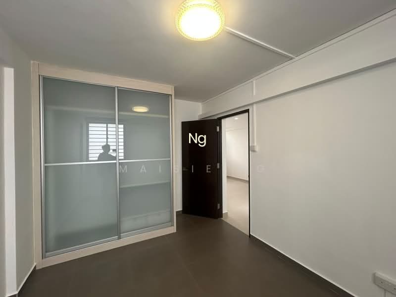 652 HOUGANG AVENUE 8 photo 5