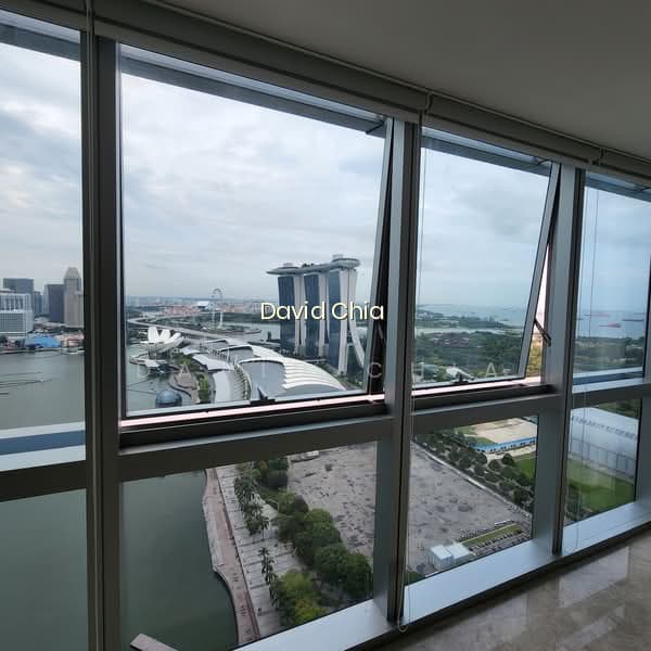 MARINA BAY RESIDENCES photo 2