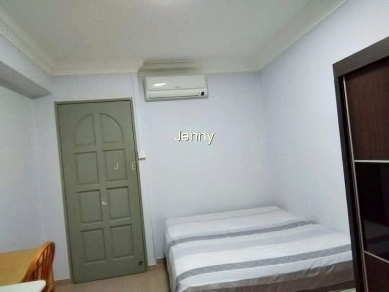 647 JURONG WEST STREET 61 photo 2