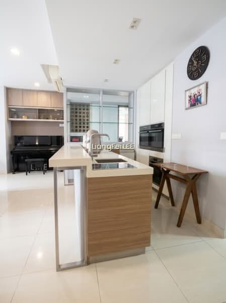 5MINS WALK TO MRT/MALL. UPPER FLOOR WITH LIFT ASSESS. ROOF TERRACE CAN FULLY UTILISE photo 5