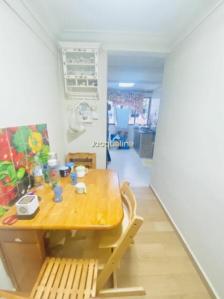 37 CHAI CHEE AVENUE image 1 of 10