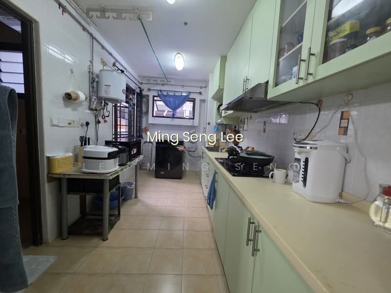 153 RIVERVALE CRESCENT photo 3