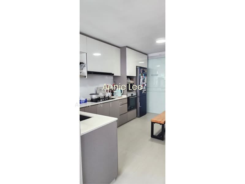 228 SERANGOON AVENUE 4 photo 2