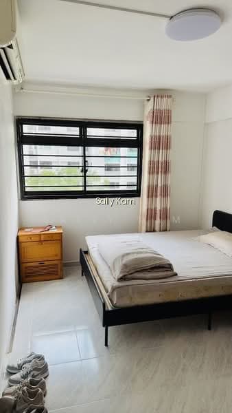 302 CLEMENTI AVENUE 4 image 1 of 10