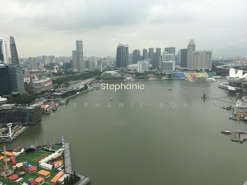 MARINA BAY RESIDENCES