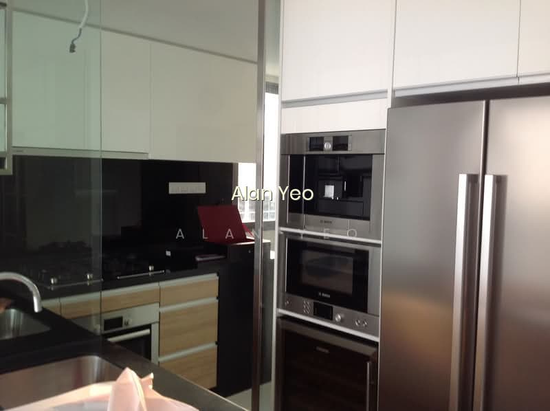 THE SHORE RESIDENCES photo 2