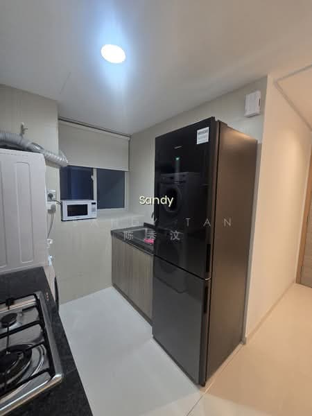 THE METROPOLITAN CONDOMINIUM photo 4
