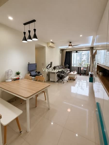 PRIVE image 1 of 9