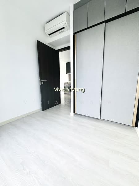 RIVERFRONT RESIDENCES photo 4